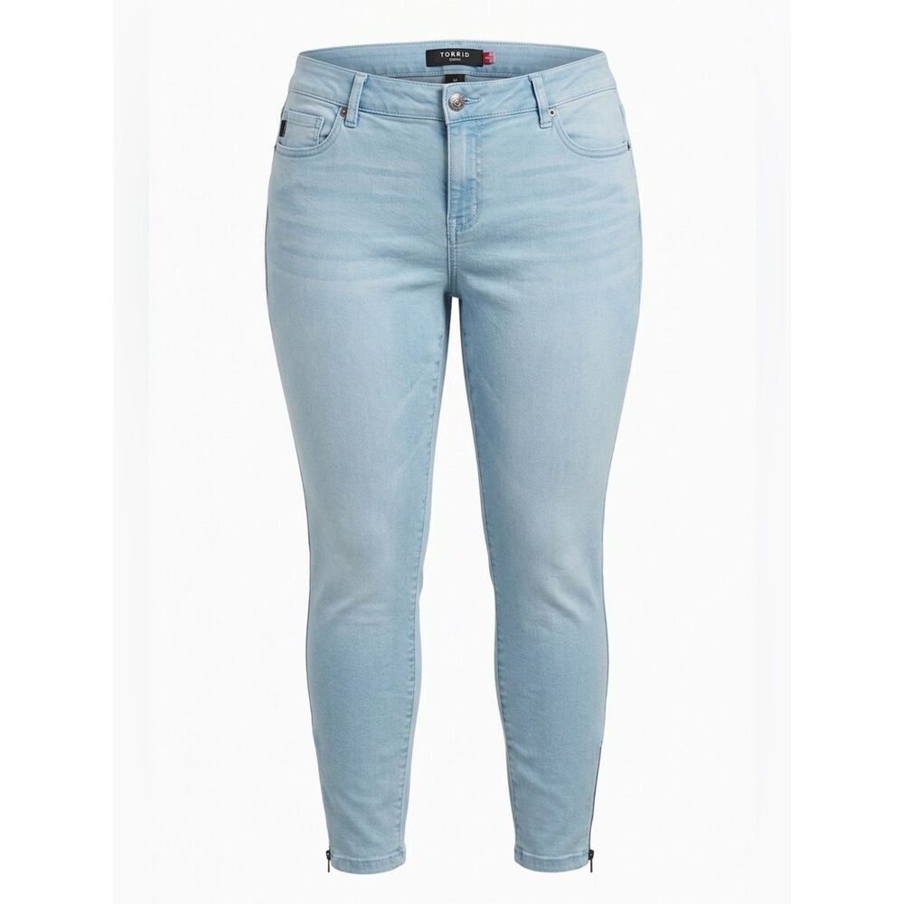 Robins Egg Blue Denim Cropped Jeans by Torrid Size 12